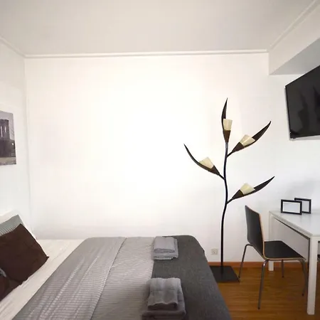 Homestay Double Next To Airport/ Fill/expo Lisbon