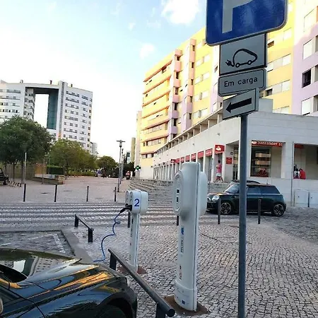 Double Next To Airport/ Fill/expo Lisbon